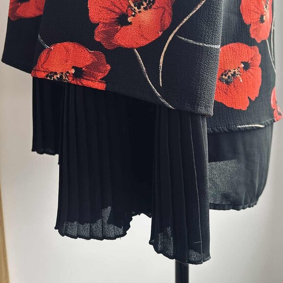 Cartise Black Red Poppy Double-Layer Pleated Chiffon Blouse – US 8 - Picture 11 of 12